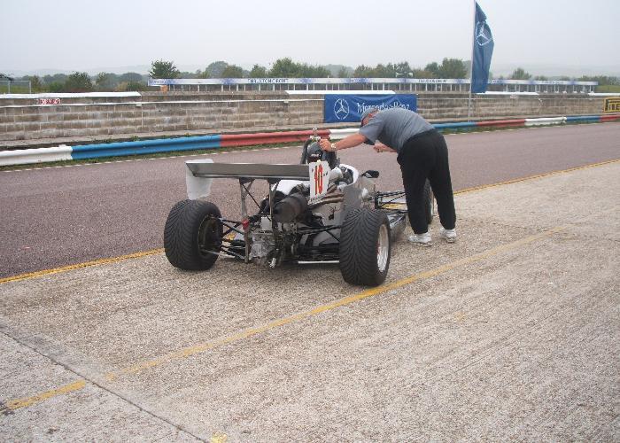 thruxton16