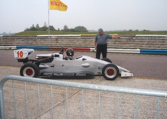 thruxton19